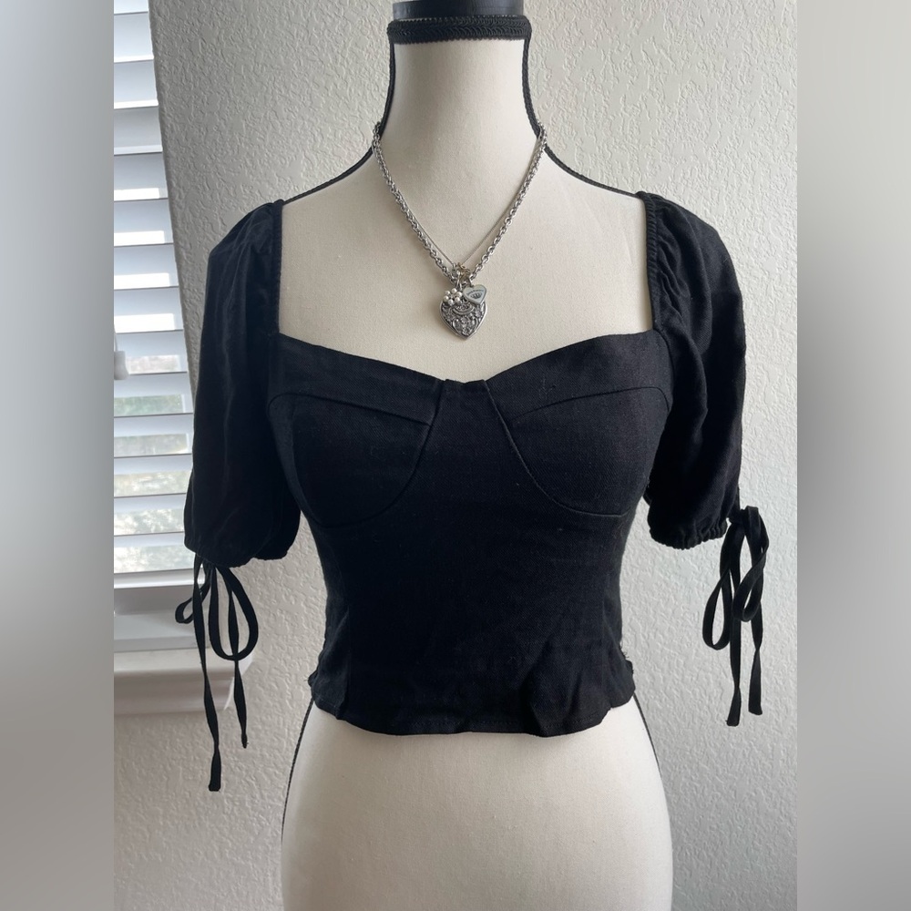 Forever 21 Black Puff Sleeve Crop Top